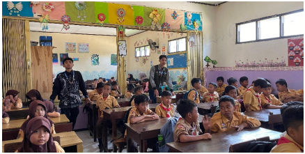 Mahasiswa KKN-T Kelompok 11 Universitas Alma Ata Gelar Sosialisasi "Edukasi Tiga Pilar:Hidup Bersih, Makan Sehat, Nabung Kuat" Di SD Negri 1 Tampingan